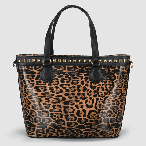C.C (Chic-Cheet)