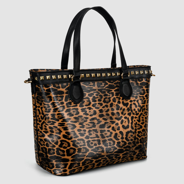 C.C (Chic-Cheet)